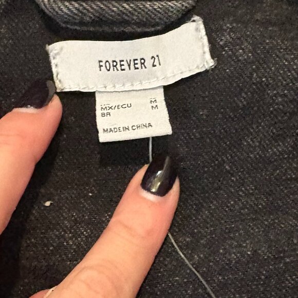 Forever 21 Black Denim Jacket - Picture 2 of 2